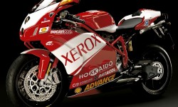 Nuove carene per Ducati 999 e 749